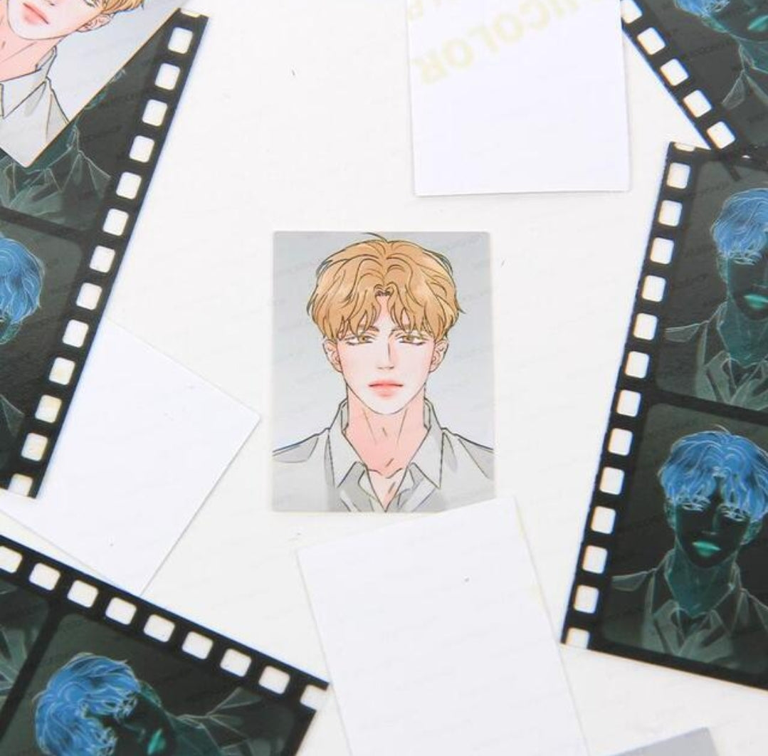 A Golden Pair Half-business Card ID Photo