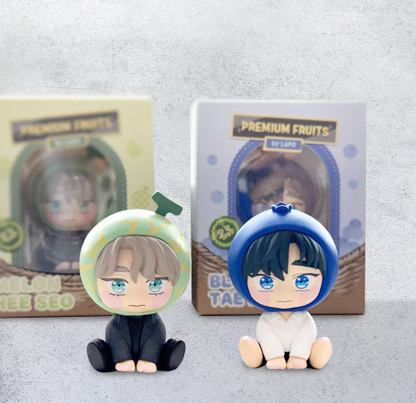 A Tree Without Roots Mini Figs