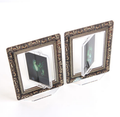 Emerald Midnight's Lover Rotating Photocard Holder Acrylic Stand