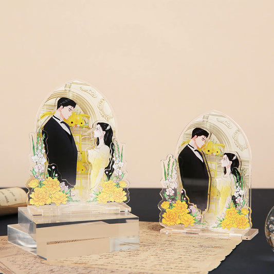 Serena Acrylic Stand