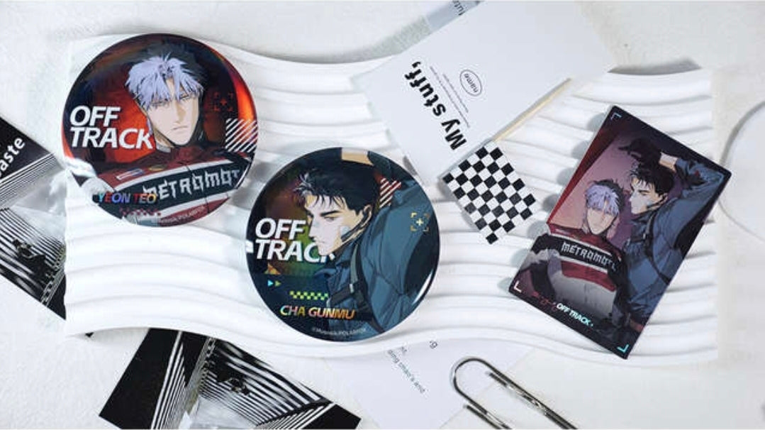 [CH][Pre-order]Off Track "Moment" Cover VER. Can Badge Set