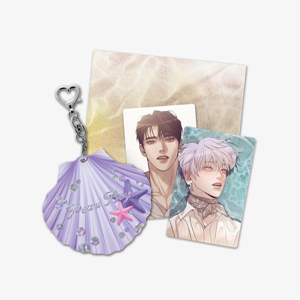 Pearl Boy Shell Mirror Keyring Package