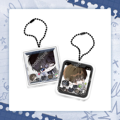 [Pre-order] Eighteen's Bed Acrylic Shaker Keychain