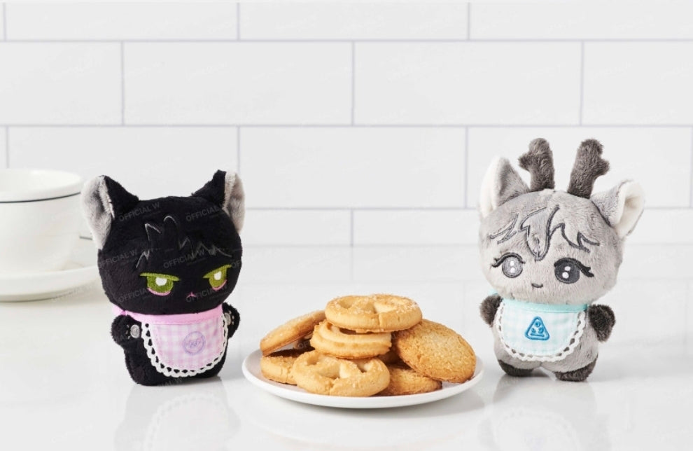 [In Stock] Pizza Delivery Man and Gold Palace Plush Dolls